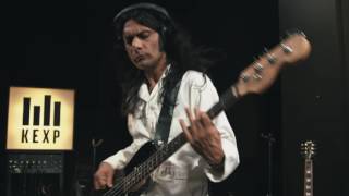 Thievery Corporation - Forgotten People (Live on KEXP)