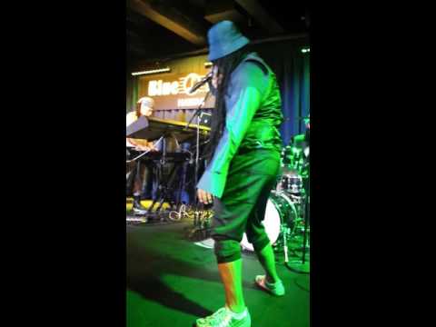 On & on ~ Maxi Priest feat. Beniton