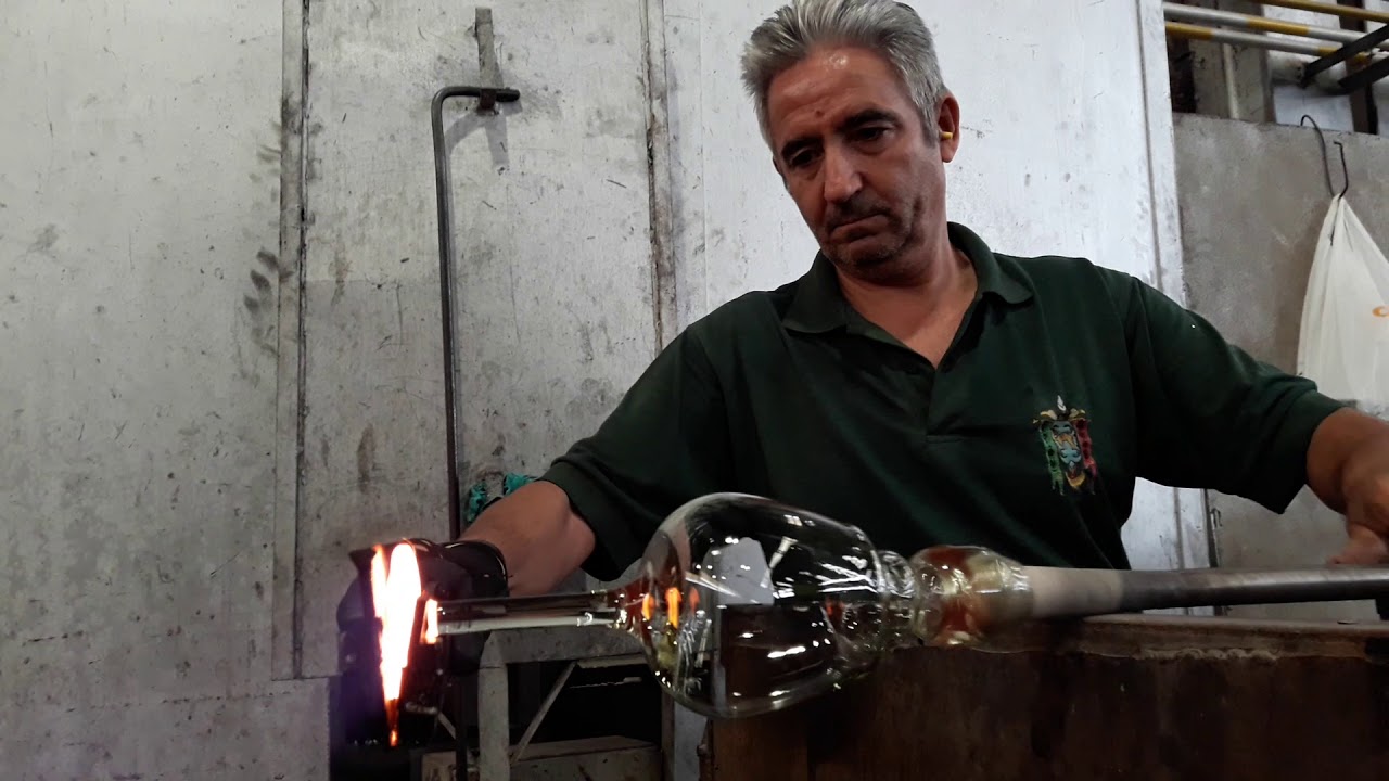 Soplado de copas de vidrio