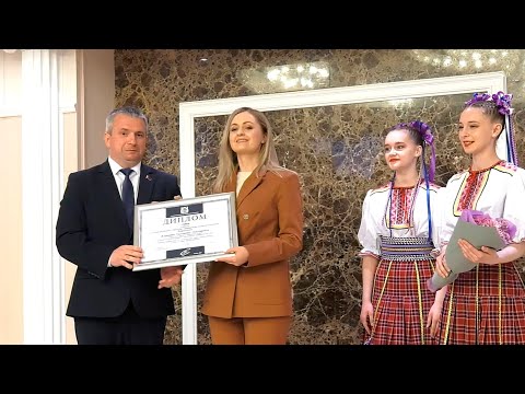 Лучших представителей СМИ области наградили в Гомеле видео