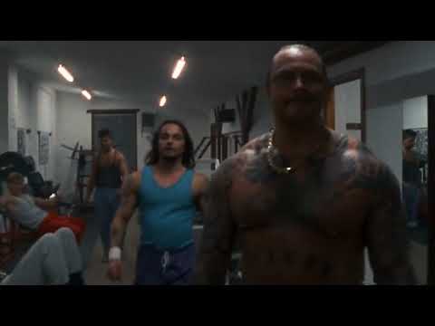 Pusher (1996) - Frank robs the gym