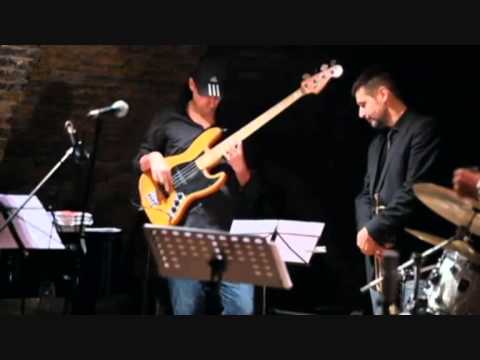 Emiliano De Luca jazz bass solo
