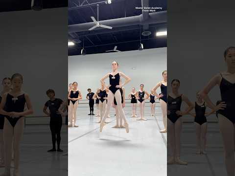 SCOOP IT 🍨 #ballet #ballerina #balletdancer #masterballetacademy #balletclass #danceform
