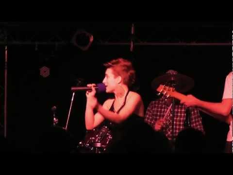 Juli feat. Budapest Riddim Band LIVE @ Akvárium / Budapest 2012/05/03