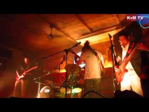 JamNotes ft Kevin Marx KvM (El Ayuwoky) - Una Flor live at Istmo Brew Pub