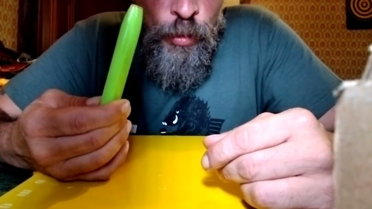 Geek Bar - POD usa e getta  - Smontiamo la e vediamo come è fatta e come smaltire le varie parti.