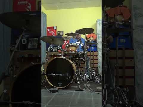 Lo que sangra - Soda Stereo (batería) 