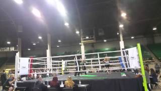 Henry mejia fight 1 round 3