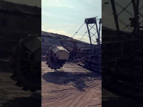 Flying my drone over the biggest machine on earth: the Bagger 293