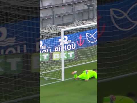 Merci Manu ! #smcaen #football #ligue2 #shortsfootball #teamsmc #ligue2bkt #emmanuel #ntim #defense