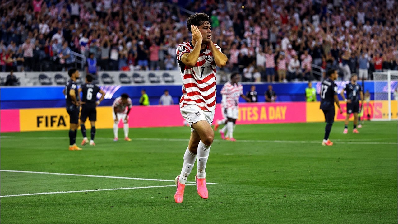 QUE GOLAÇO! REYNA MARCA DE TRIVELA E FECHA A CONTA NO JOGO ESTADOS UNIDOS X PARAGUAI