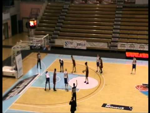 Necolia Simmons 22pts 7rebounds