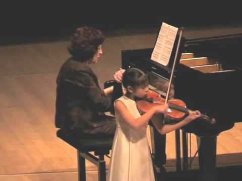 Tanja Zhou (9 years old) - P. Vladigerov: Rhapsodie Vardar