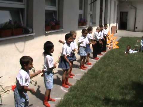 Rafaela stonožka po rómsky 2012