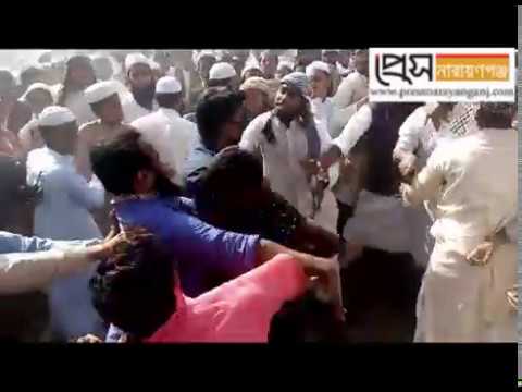 চাকু হাতে তেড়ে আসায় পুলিশ ভ্যান থেকে নামিয়ে যুবককে মারধর করলো তাবলীগের আউয়ালপন্থীরা