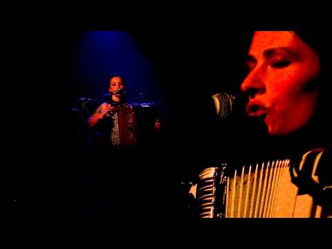 DELINQUANTE - Et…3 (Live)