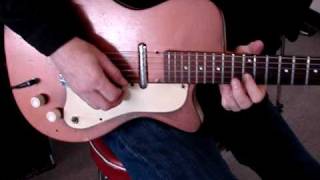 Video thumbnail for Vintage 1961 Silvertone Danelectro U1 Guitar Demo Copper by Brad