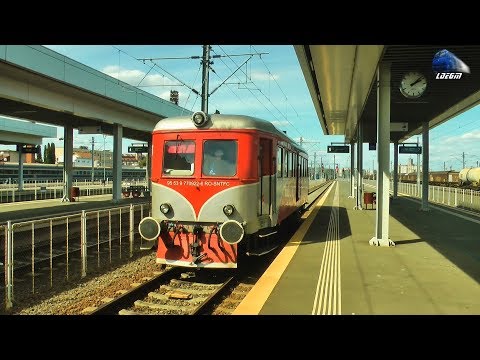 060-DA 60-1097-4 & Automotor MALAXA 77-0922-6 Old DMU in Gara Arad Station - 19 September 2019