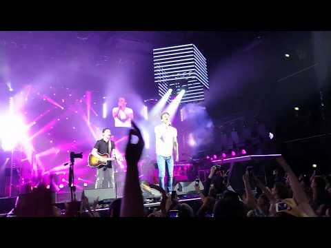 Leoš Mareš a Pavel Callta - Píšem si svůj sen (jediný koncert v životě 27.4.2017 Forum Karlin)