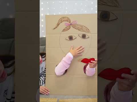 Амелия залепи носа до око си