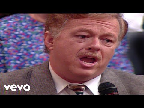 Bill & Gloria Gaither - He Giveth More Grace [Live] ft. Larry Ford
