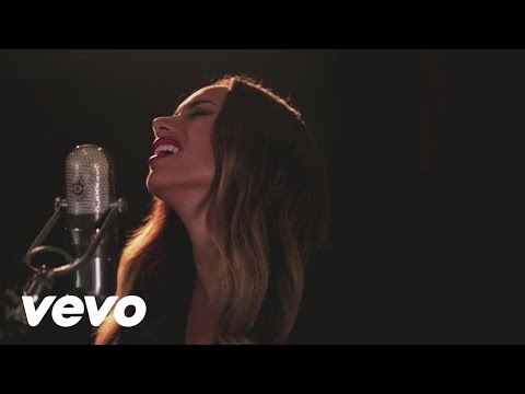 Leona Lewis - Colorblind (Official Live Acoustic Video)