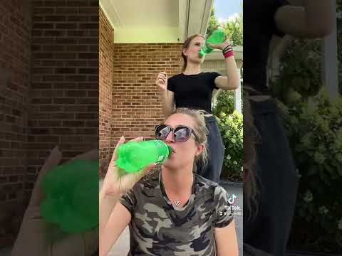 TRYING NOT TO BURP SPRITE CHALLENGE 🥤✨MOTHER VS TWIN DAUGHTER 😂