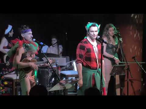 The Skivvies and Ben Bogen - I Touch My Elf