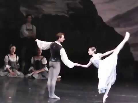 Olga Smirnova & Semyon Chudin - «Giselle» - Peasant Pas-de-Quatre