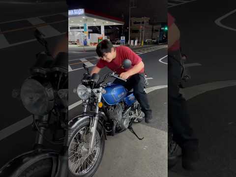 右じゃないだと⁉️昭和バイクに左ゆとりキックかます💥