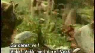 Отрывок из фильма "Мама". Песня козлят (на английском языке)