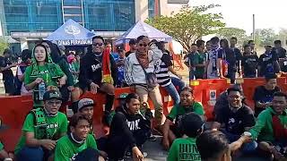 Download lagu CAK TESSY Bonek viking kita saudara asal jangan the Jak mp3