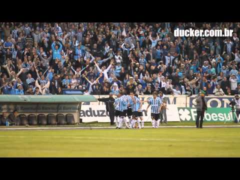 GRÊMIO 2 x 0 Coritiba - Brasileirão 2011 - Avalanche e comemoração do 1º gol