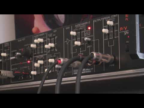 Roland SPV-355 P/V (Pitch-to-Voltage) Synthesizer - Demo with Guitar
