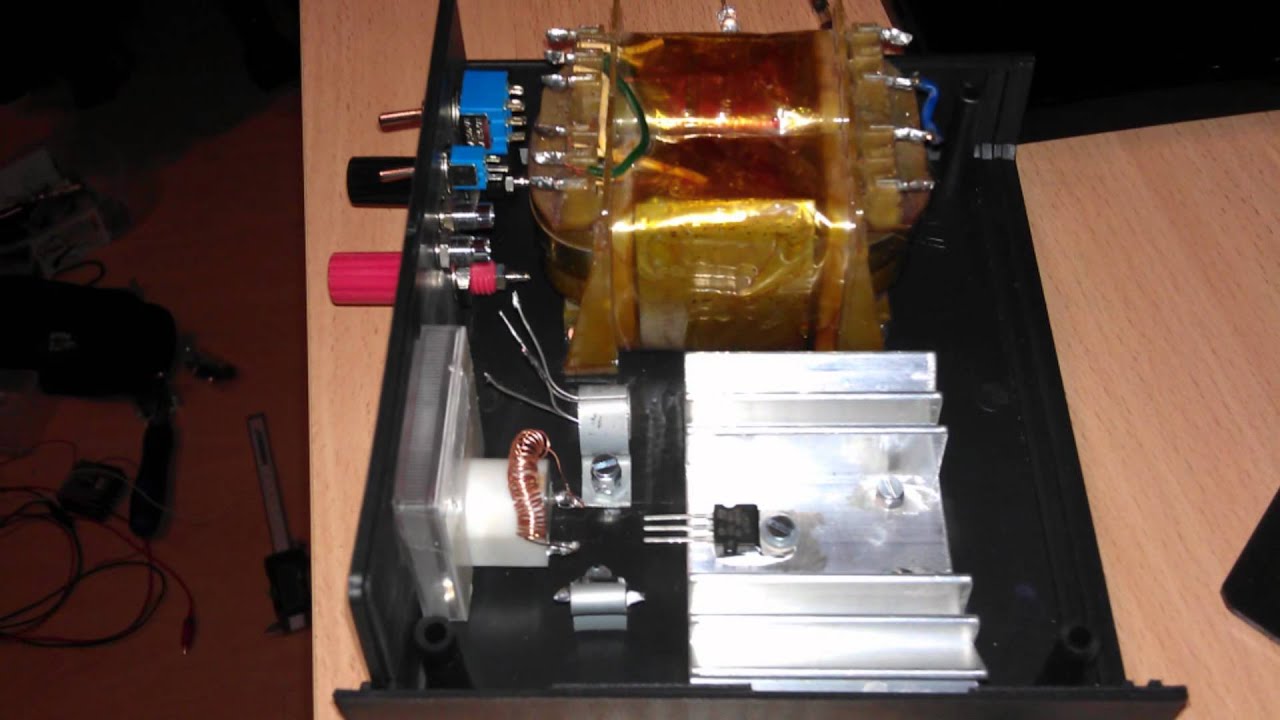 Ładowarka/Prostownik do akumulatora domowej roboty DIY z regulowanym napięciem.