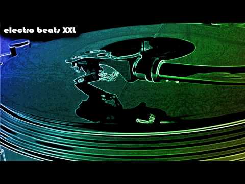 John Dahlback vs. Shakedown - Pyramid at night