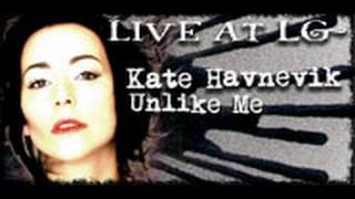 Kadr z teledysku Unlike Me tekst piosenki Kate Havnevik