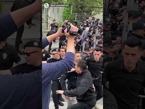 İstanbul Bilgi Üniversitesi'nde üçüncü gün: Öğrenciler gözaltına alındı