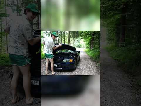BMW Z3's Coolest Feature: You Won't Believe This Clam Shell!