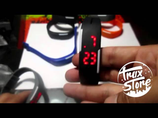 Vídeo relacionado con Ticome Pulsera de acero inoxidable con estrella de fútbol, pulsera de silicona deportiva, pulsera de estrella de club de fútbol, ajustable para hombres y mujeres
