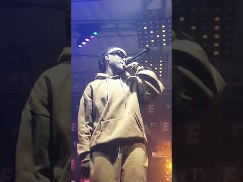 Rasco sembo & Dayoo kwenye jukwaa Moja Wakiperfom wimbo wao #rascosembo  #Dayoo #Wife