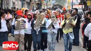 preview picture of video 'Desfile de inocentes en Otavalo 34 años de tradición'