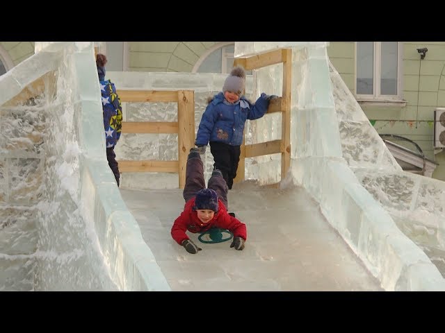 Неровный лёд и разрушенные скульптуры