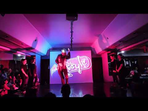 [K Style N°27] Breen - Runner [Up10tion] // Fandancers Cat. "Solistas y duos"