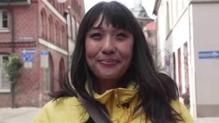 Jenniffer Kae | Hier zu sein – Teil 2 Jenniffer Kae | Hier zu sein – Teil 2