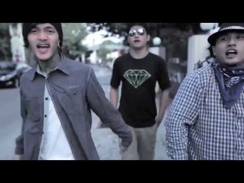 Los Chalados - Langit Biru (Video Clip)