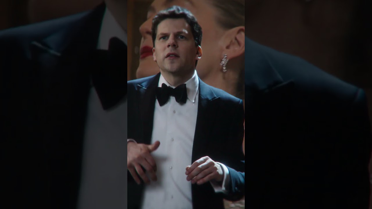 You know you want to see a magic trick.