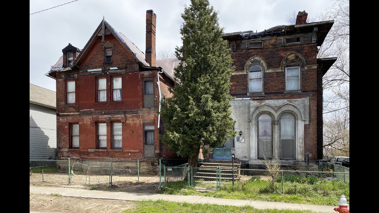 The Historic Dall Mays Houses