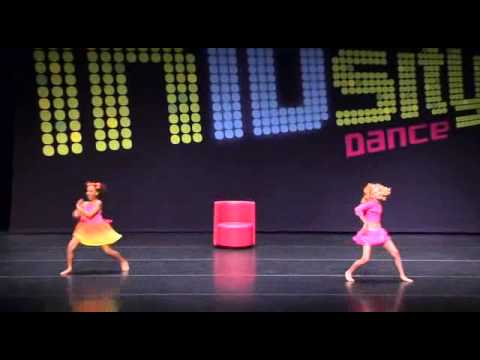 Dance Moms S03E08 The Wild Child and the Wallflower Duet Nia & Paige