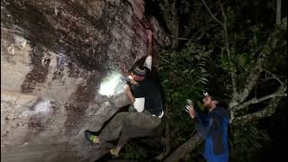 Video thumbnail of Alta Tensão, V7. Cocalzinho de Goiás